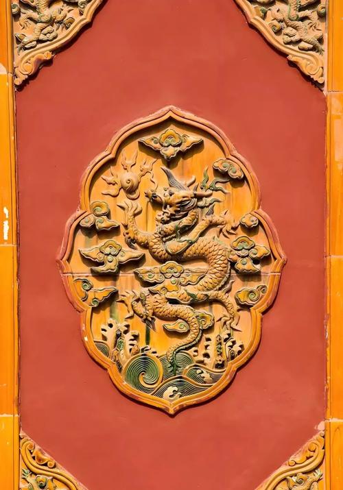 中国古建筑中的动物装饰:寓意与象征